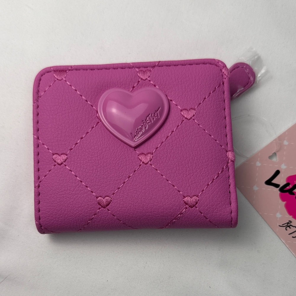 Betsey Johnson faux leather bifold flap wallet Pink Heart Quilted‎